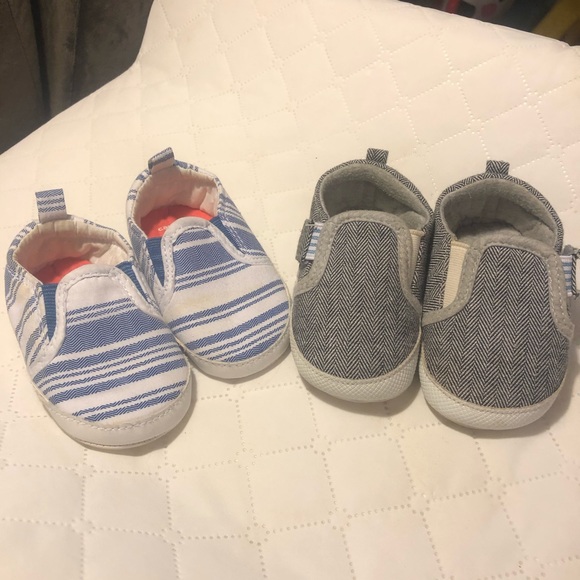Carter's Other - GUC Carter’s 3-6 mo crib shoe set